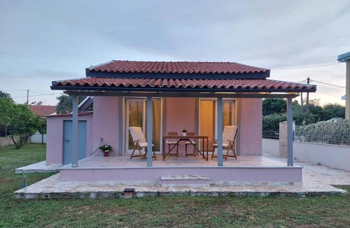 Mytikas Villa | Caramel's Cottage