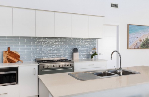 Burrill Lake House | Casa Azul in Burrill