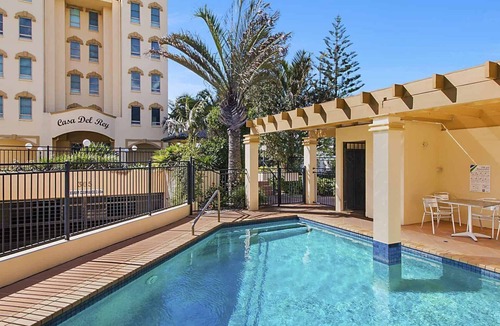 Bilinga Apartment | Casa Del Rey 4 - Absolute Beachfront Bilinga - Min 3. Night Stay!