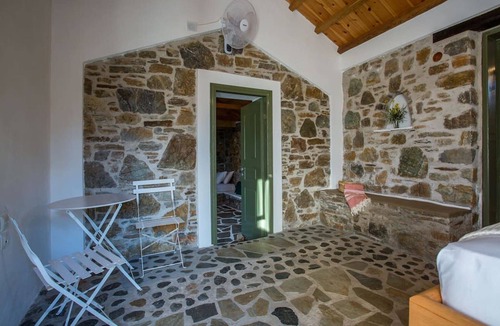 Alonissos Ski Chalet | Casa Milos - Villa I - Floating Over The Aegean