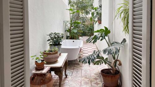 Athens Apartment | Casa Mushidora: Art Retro Chic Luxury Apartment