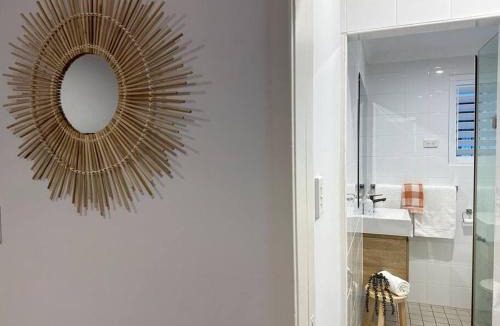 Towradgi Apartment | Casa Solé - Calm 1BR Escape by Towradgi Beach