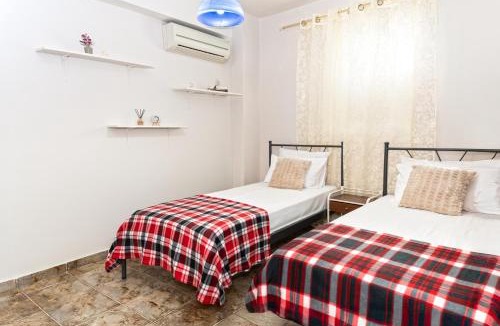 Meso Gerakari House | Castle House - 5' Drive to the Beach