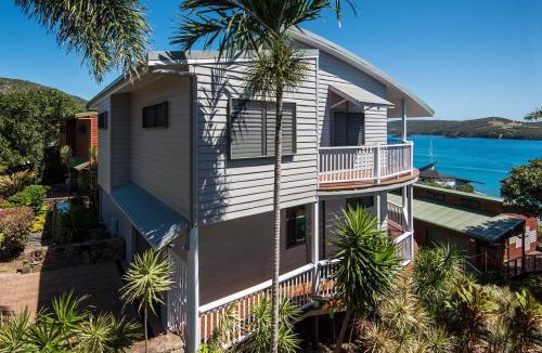 Hamilton Island Apartment | Casuarina Cove 13 on Hamilton Island by HamoRent