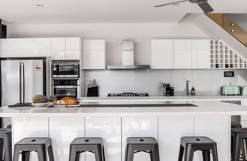 Byron Bay Villa | Catalinas - Byron Bay villa near beach with pool
