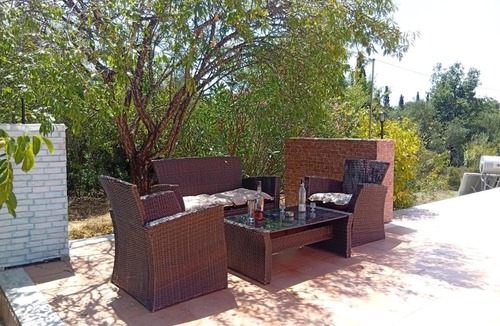 Afra House | Catherine's maisonette Serene family house