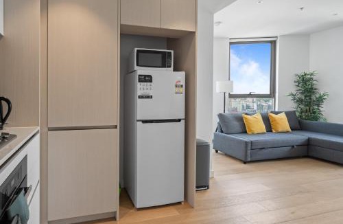 Chinatown Apartment | Central 2 Bedroom Condo Haymarket