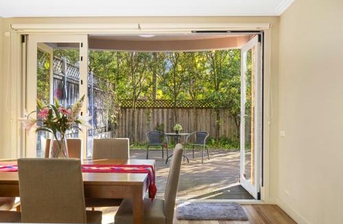 Chatswood Apartment | Central Chatswood 2-Level Garden View & 3B2B