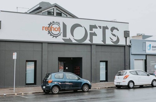 Devonport Apartment | Central Devonport Loft- A/C Near Ocean & CBD