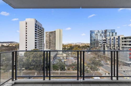 City West Apartment | Central Lakeview Apartments
