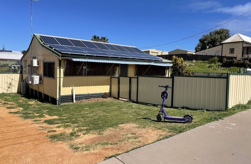 Geraldton House | Central retreat on Shenton, internet