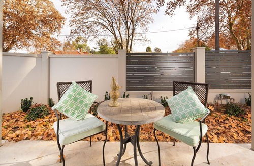 Albury Apartment | Central Sojourn on Wilcox Unit 1 - Central two bedroom apartment with a queen and double bed