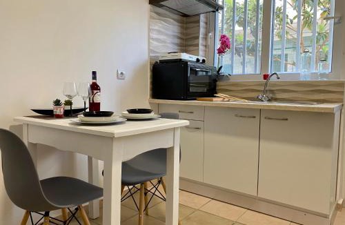 Kos Town Apartment | Central Stay in Kos, Near the Beach - El Greco Apartments No 14