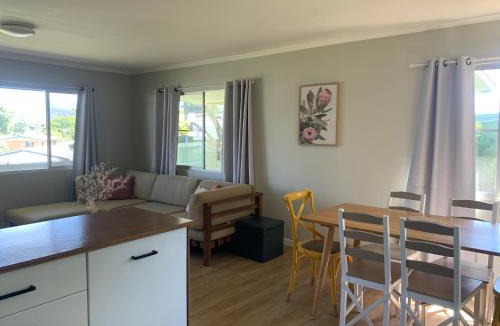 Atherton House | Central, Tidy and Private 3 Bedroom