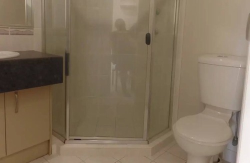 Highland Park Apartment | Central to Theme Parks, Major Beaches, Attractions - Sleeps 2 - Shared Pool