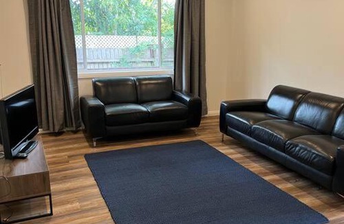 Orange House | Central Tranquility 184 - 5min Walk to Town