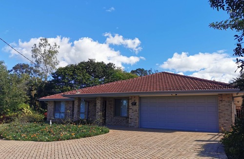 Tanah Merah House | Centrally located between Brisbane & Gold Coast