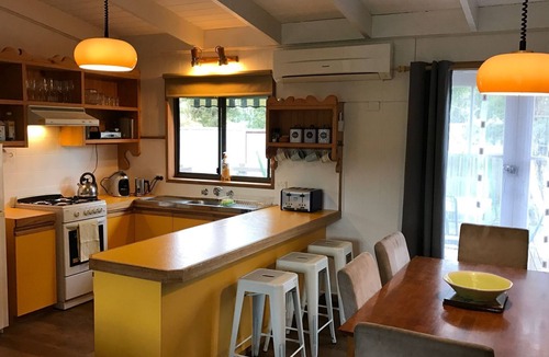 Inverloch House | CHA CHA - Pet Friendly-Netflix WiFi
