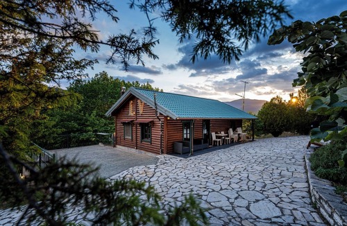 Karpenisi Ski Chalet | Chalet Likouresi Village