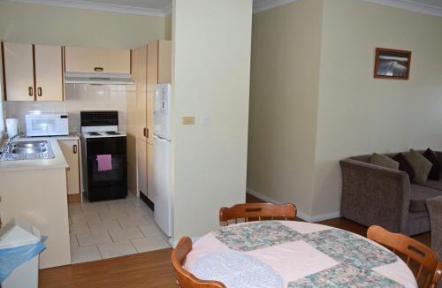 South West Rocks Apartment | Chalkers Unit - Bring your own linen