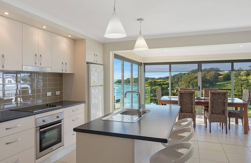 Narooma Apartment | Champagne Views stunning by day and by night