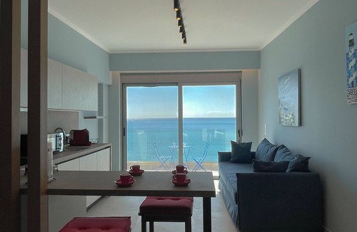 Haraki Apartment | Charaki Escape Chic Seafront Studio