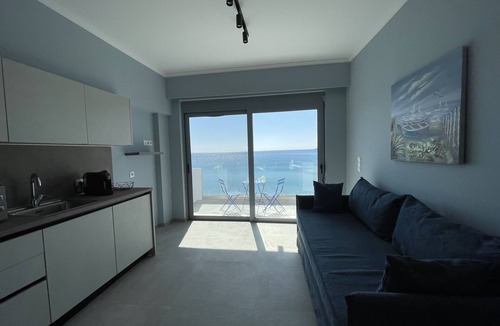 Haraki Apartment | Charaki Escape Chic Seafront Studio
