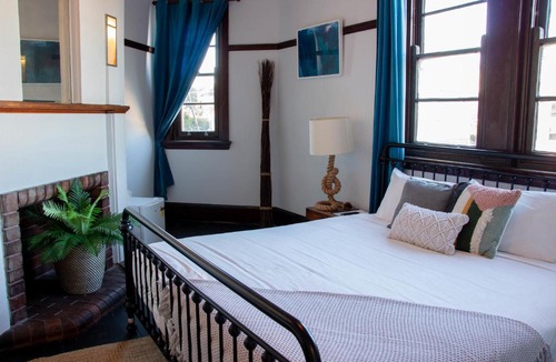 Queens Park Hotel | Charing Cross Hotel