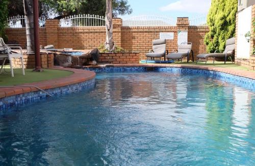 Cobram Hotel | Charles sturt motor inn