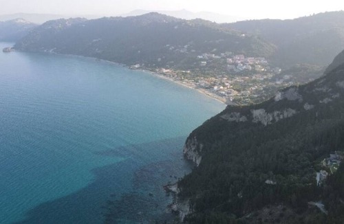 Pentati House | Charming 2-bedroom house with AC, WiFi in amazing Corfu