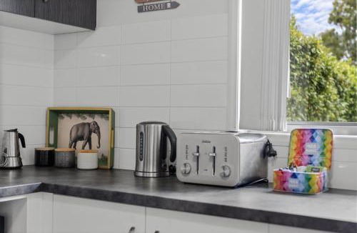 Little Mountain House | Charming 3-Bed Home Near Sunshine Coast