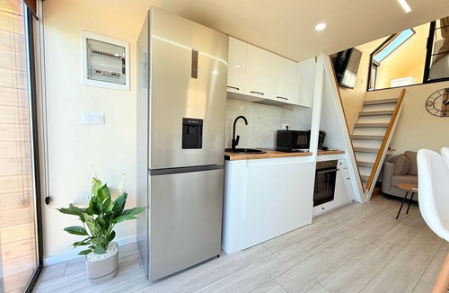 Shkoder County House | Charming 446 Tiny House 2-bedroom mobile home with AC, WiFi in delightful Zues