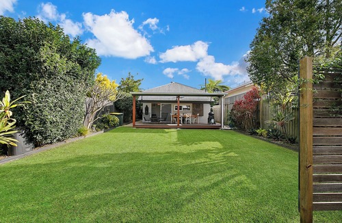 Brighton Cottage | Charming Bayside Brighton Cottage
