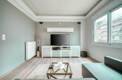 Platia Viktorias Apartment | Charming Contemporary 2 bedroom apartment
