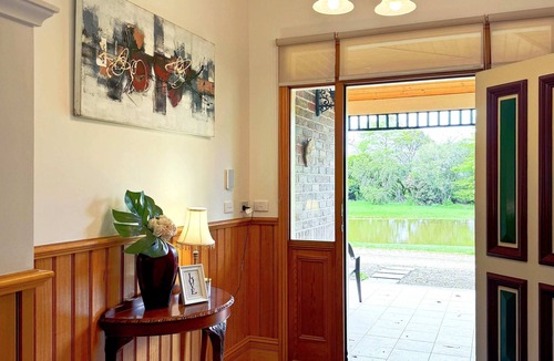 Garfield House | Charming Garfield Farm Stay 4BR Holiday Villa