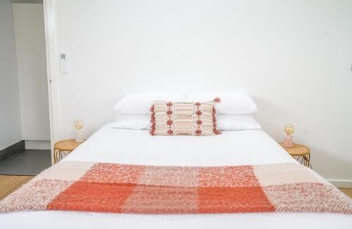 Highton House | Charming Highton Hideaway between CBD and Surf Coast