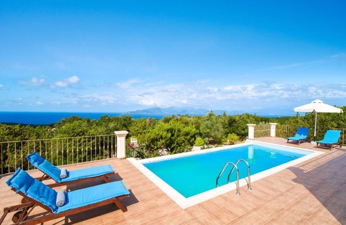 Fiskardo Villa | Charming House with Sea Views and Sunset Outlook near Fiskardo