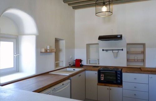 Mykonos Town Villa | Charming Private Greek Heritage Retreat (Tavros)