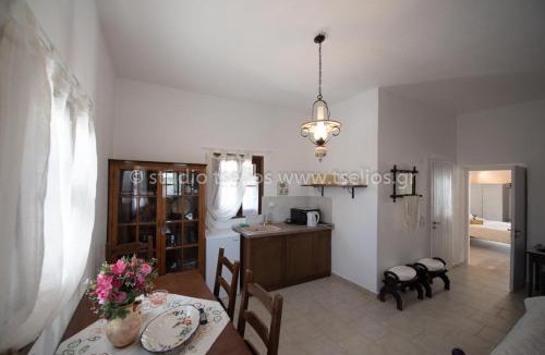 Charouda Apartment | Charouda Stone Tower