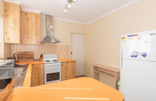 Jindabyne House | Charvel - 2/35 Gippsland Street