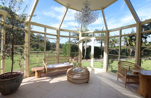 Burrill Lake House | Chateau Morrow - luxurious accommodation with access to the beach