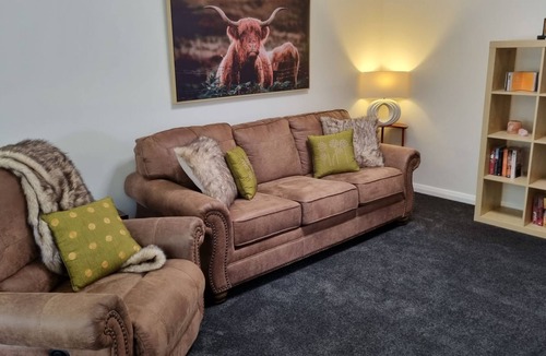 Mansfield House | Chenery Retreat right in the heart of Mansfield, Victoria.