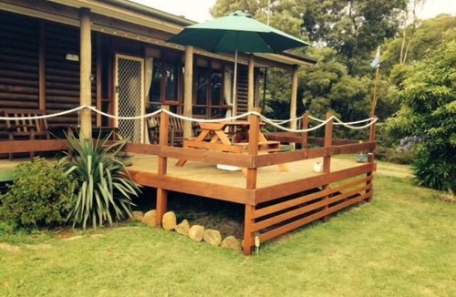 White Beach House | Chloe's Cabin - White Beach