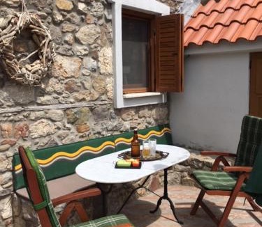 Samothrace House | Chora Samothrakis, House with courtyard
