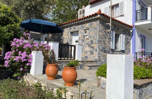 Agios Konstantinos House | Christina Traditional House