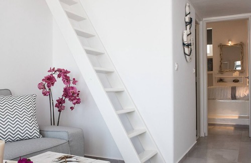 Little Venice House | Christy Luxury Suites – Elegant Suites with Sea View in Mykonos Town