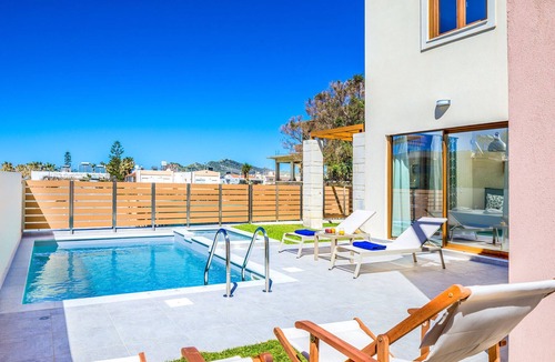 Agia Marina Villa | Chryseis Villa Chania: Walk to Beach, Shops & Restaurants/Private Heated Pool