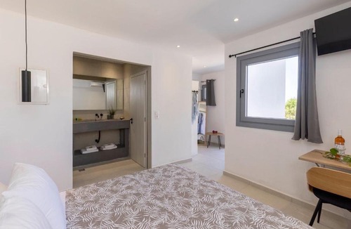 Kini Hotel | Chrysonisos Suites with Sunset & Seaviews near Kini