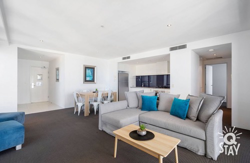 Surfers Paradise Apartment | Circle on Cavill – 2 Bedroom Ocean View Unit