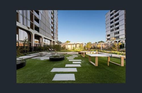 Port Melbourne House | City Meets Bay I Resort Style I 4-Level I Rooftop